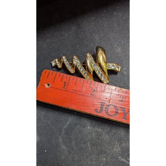 Monet Gold-Tone Christmas Tree Brooch With Clear Rhinestones Festive Spiral  3" - Picture 6 of 6